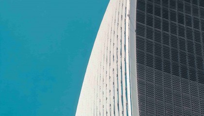 网络教育学校的兴起与选择指南：从MOOC到新东方在线的多元学习平台介绍