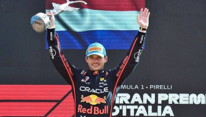 F1意大利-维斯塔潘夺赛季第3冠 迈凯伦双领奖台乐扣P4