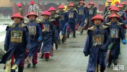 清朝官员的退休金是每年50两白银，换算成现在的人民币是多少钱？