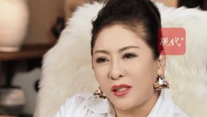 向太曝刘亦菲妈妈终身未再嫁：她一切都以女儿为重