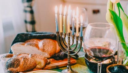 每周股票复盘:均胜电子(600699)均胜集团增持132.97万股,增持计划时间过半