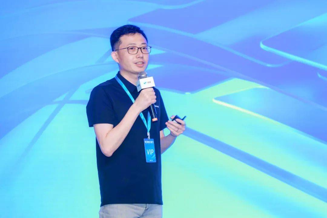 微盟Weimob Day上海峰会聚焦“AI+全域”，共探零售增长新引擎
