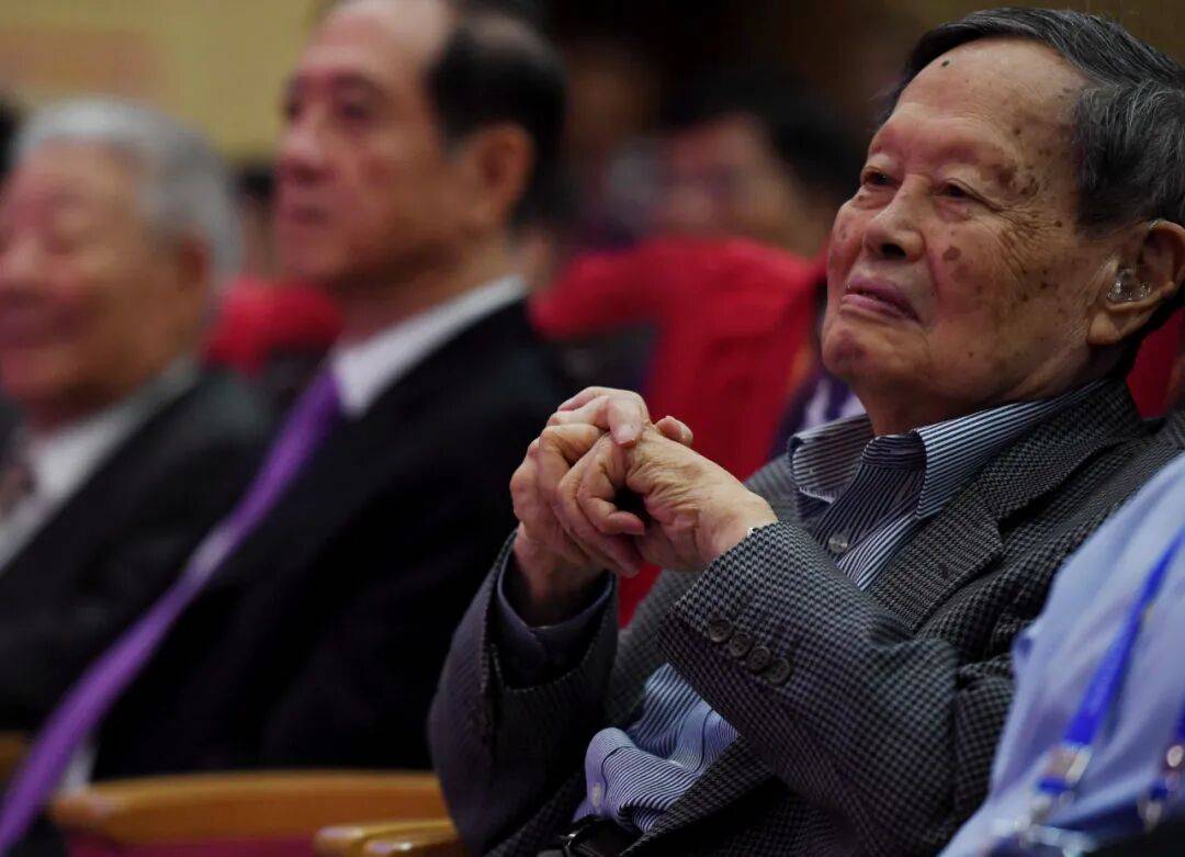 好友追忆杨振宁:他的一针见血,改变了我的一生