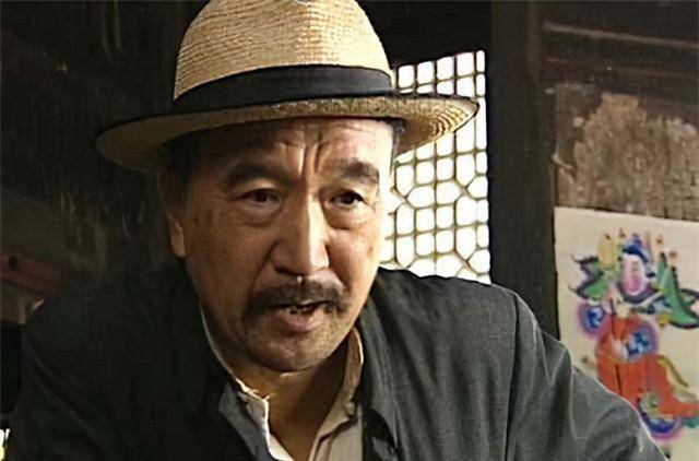 原创民国时的保长,跟当时的村长有什么区别?