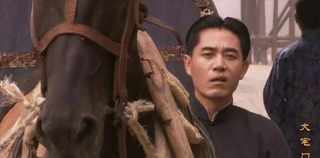 民国时期的一万大洋，到底有多少购买力？可折算多少人民币？