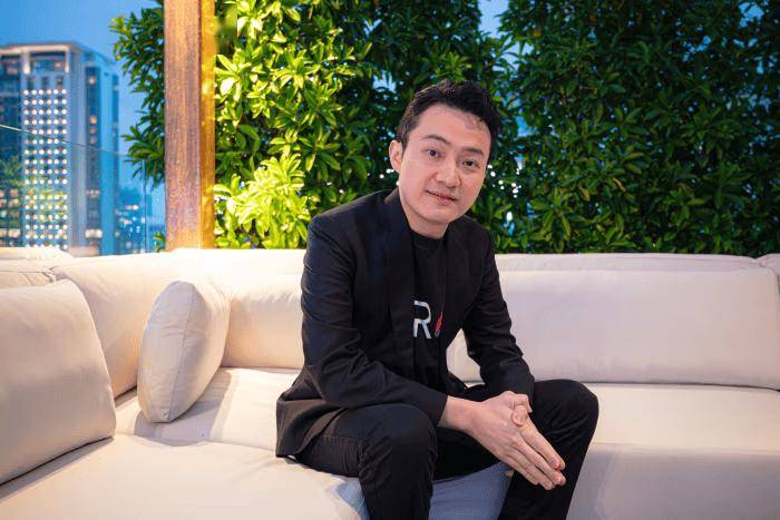 币圈大鳄“毁容”景甜，丝滑小作文藏满毒箭